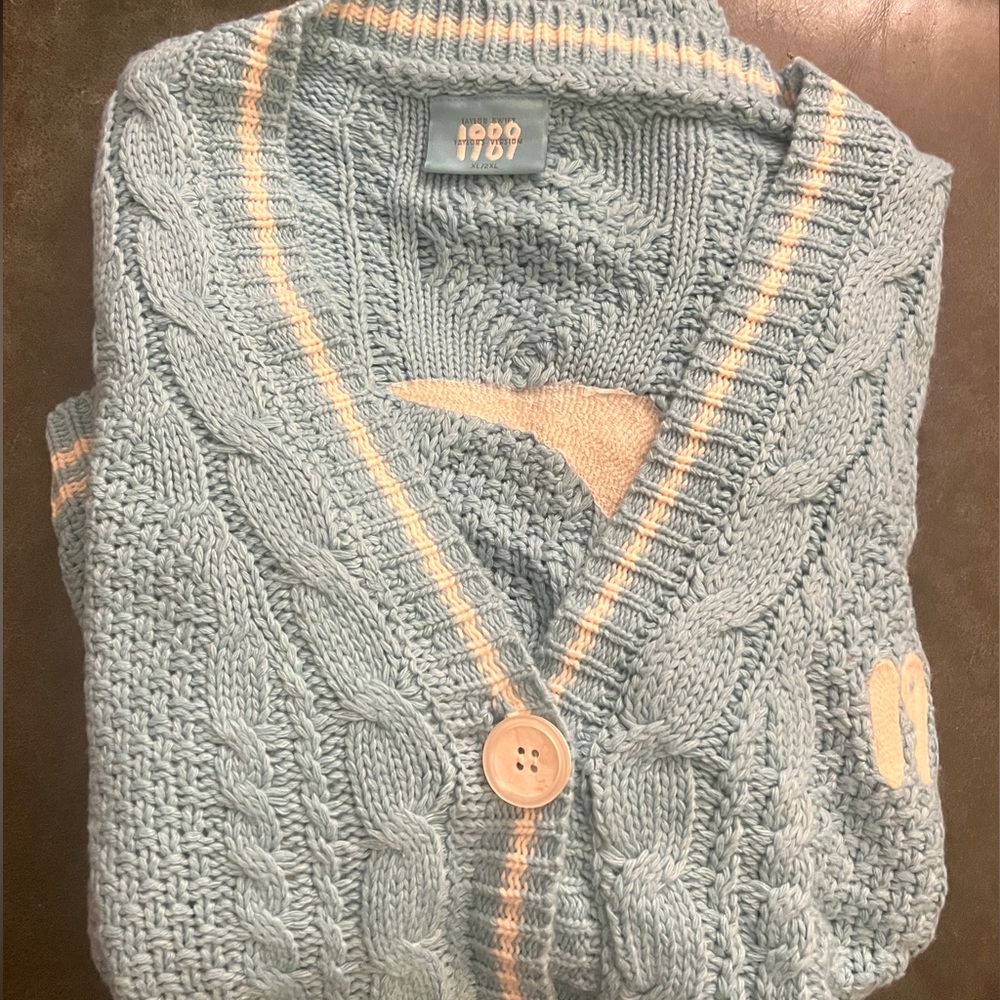 Taylor Swift Version 1989 Blue
Chunky Knit Long Sleeve
Cardigan Oversized XL/2XL